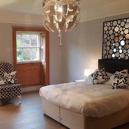 Grigshot Apartment Stroud  Bagian luar foto