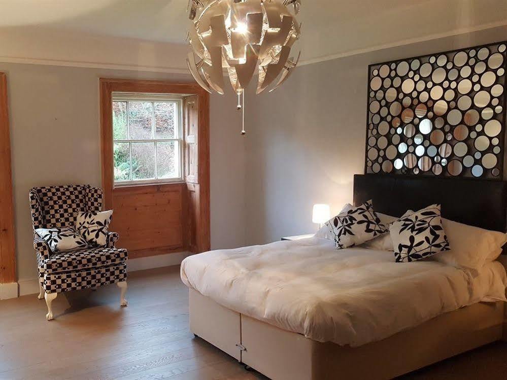 Grigshot Apartment Stroud  Bagian luar foto